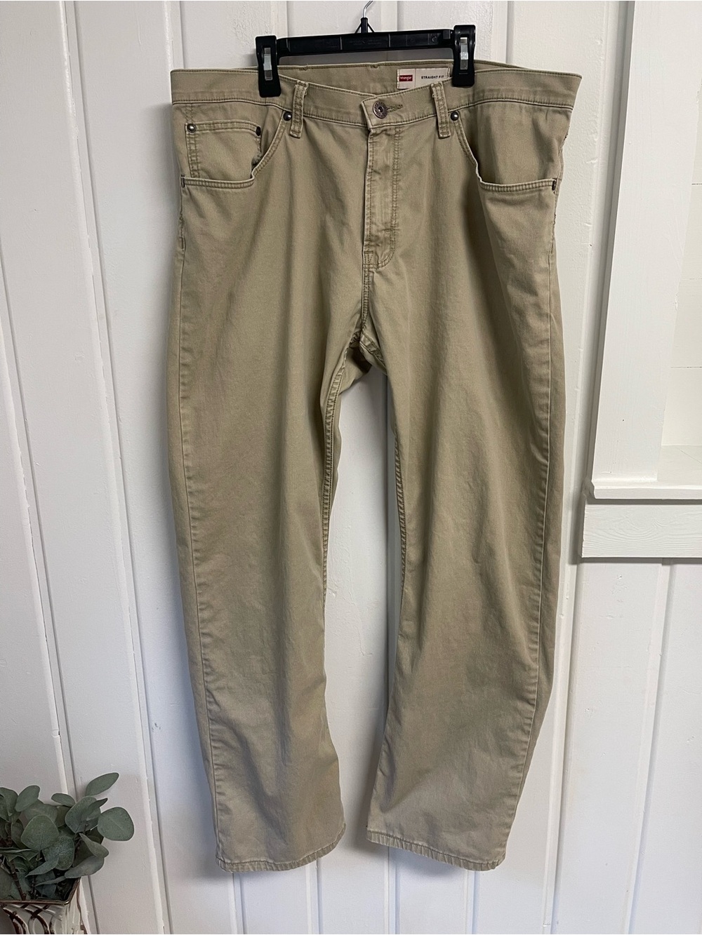 Wrangler Men’s Straight Fit Khaki Pants 34x32 Stretch Cotton Workwear
